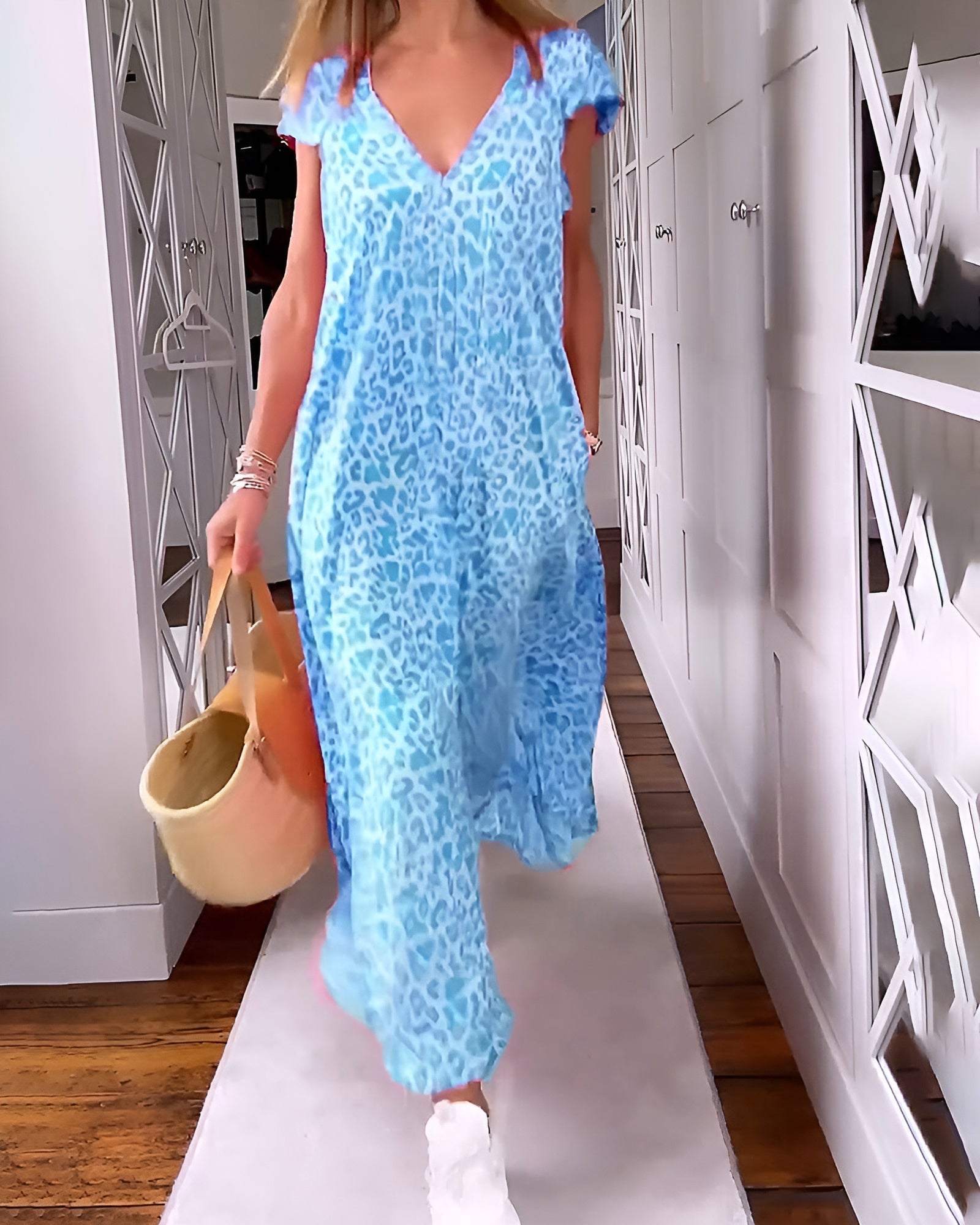 Véronique – Sukienka maxi | Damska | Dekolt w serek, wzór animalier, luźny krój | Wyrazisty print | IVY&CO