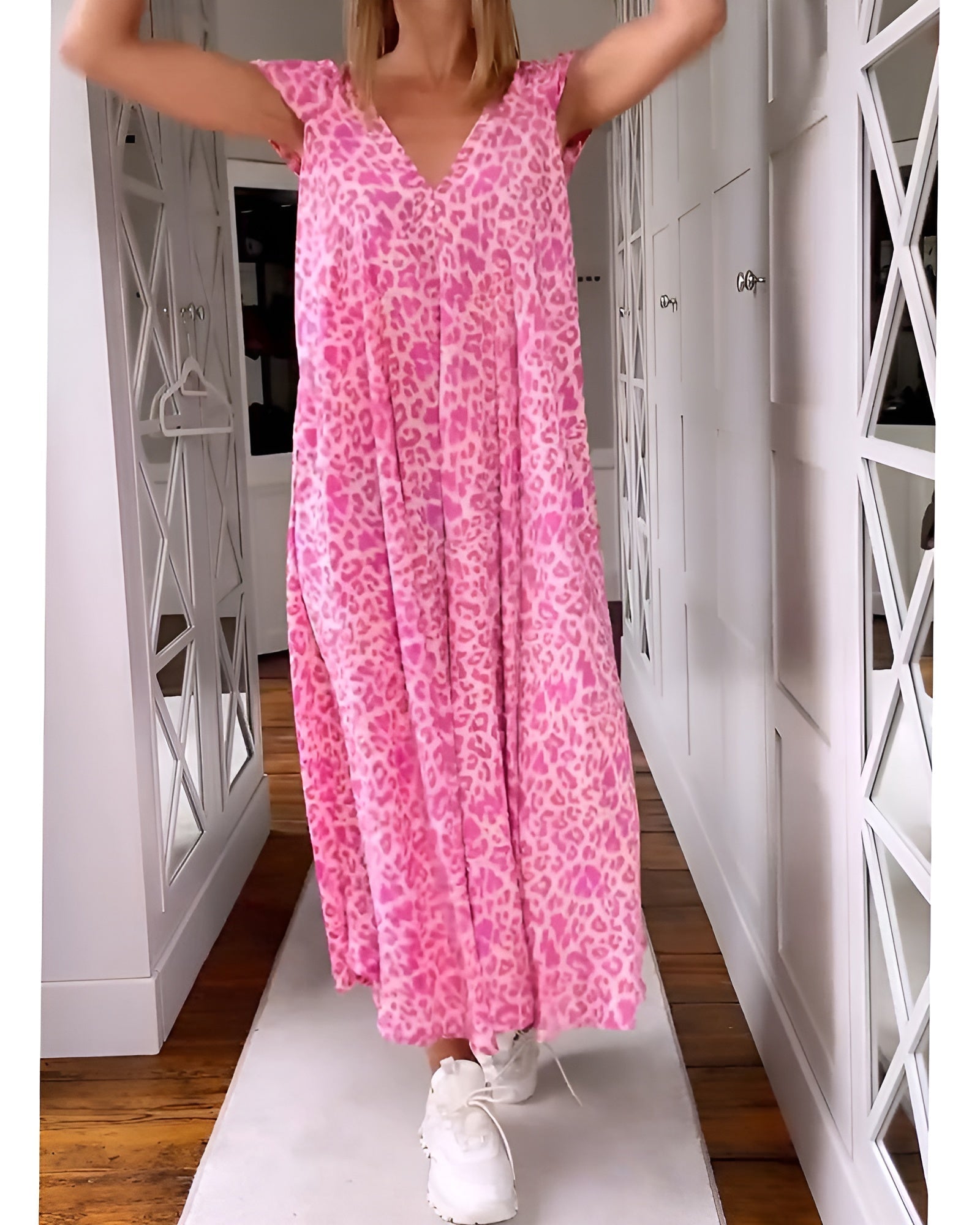 Véronique – Sukienka maxi | Damska | Dekolt w serek, wzór animalier, luźny krój | Wyrazisty print | IVY&CO