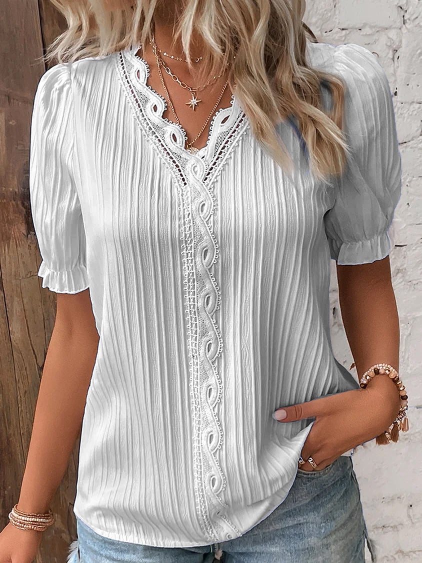 Jolene – Elegancka Bluzka z Koronki z Dekoltem w Serek