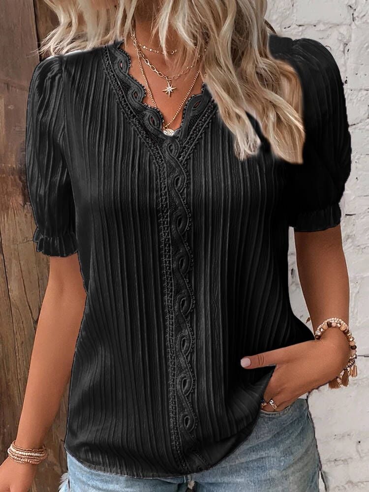 Jolene – Elegancka Bluzka z Koronki z Dekoltem w Serek