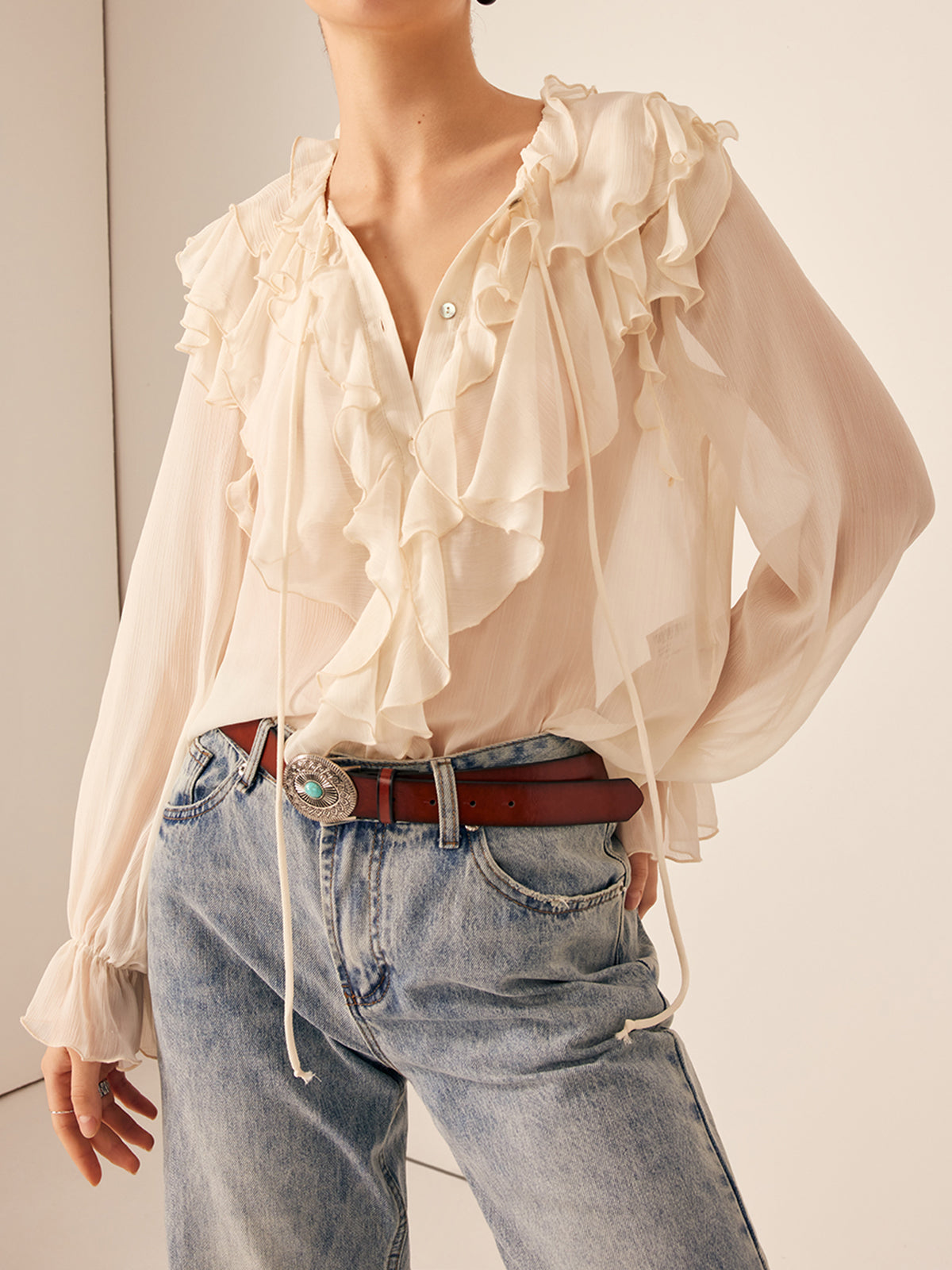 Cienka bluzka z falbanami z chiffon